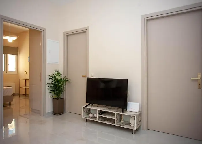 Maira House Apartament *