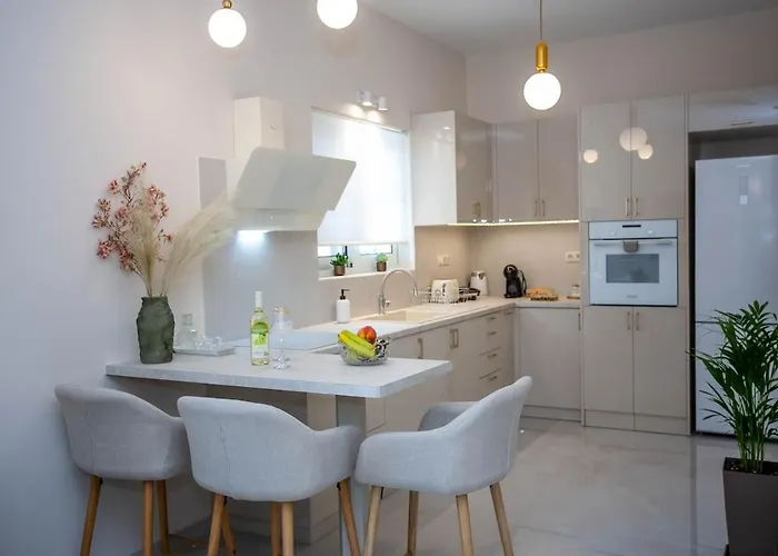 Maira House ハニア