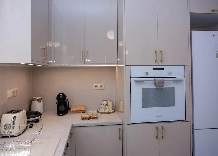 Maira House アパート