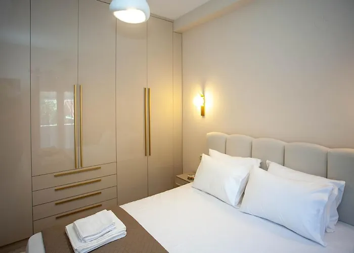 アパート Maira House *